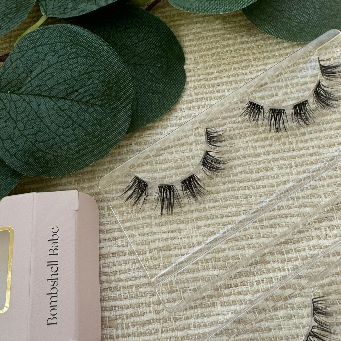 Bombshell Babe pre-mapped wimperextensions lash clusters