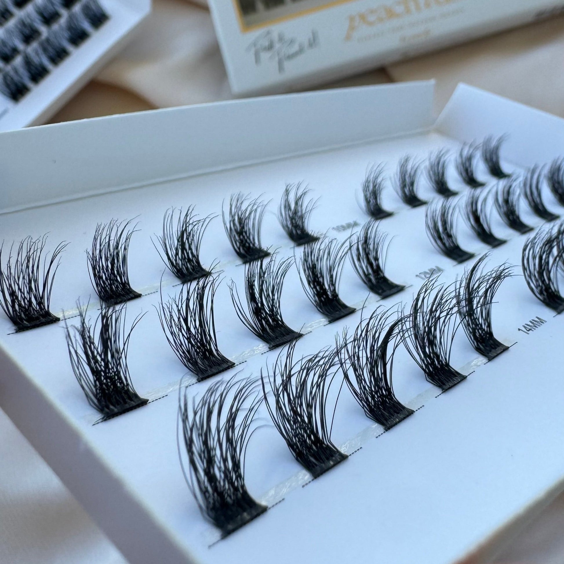 Font row Fluff wimper extenions DIY Cluster lashes
